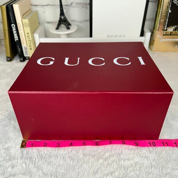 GUCCI Large Red magnetic closure gift box - Picture 8 of 10